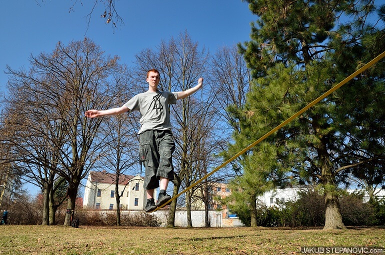 It’s a self-portrait I took 17th March, 2012. That’s It was the last time I have crossed a slackline over 20m. A few days short of four years!