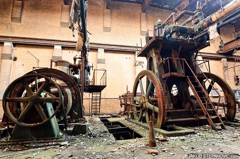 The De La Vergne Refrigerating Machinery in Armour, East St Louis.