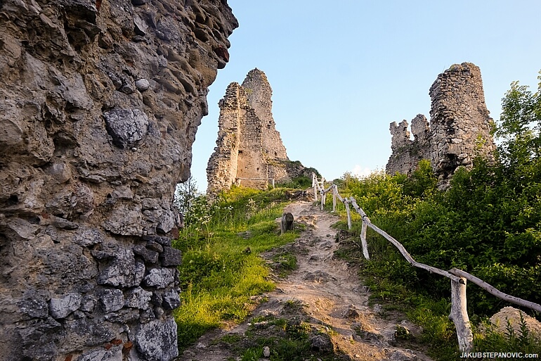 Korlátka castle ruins