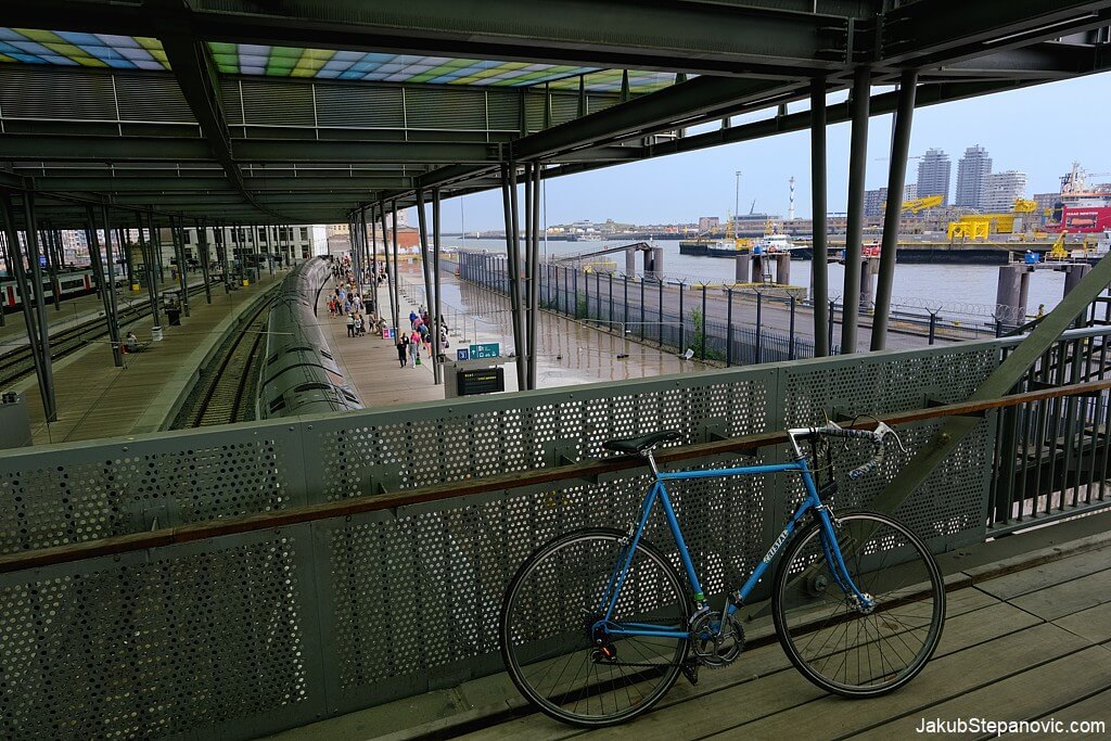 Oostende station with a bike